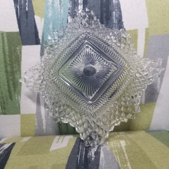 Vintage Indiana Glass Diamond Point Ruffle Edge Square Nut Candy Serving Dish - Picture 3 of 8
